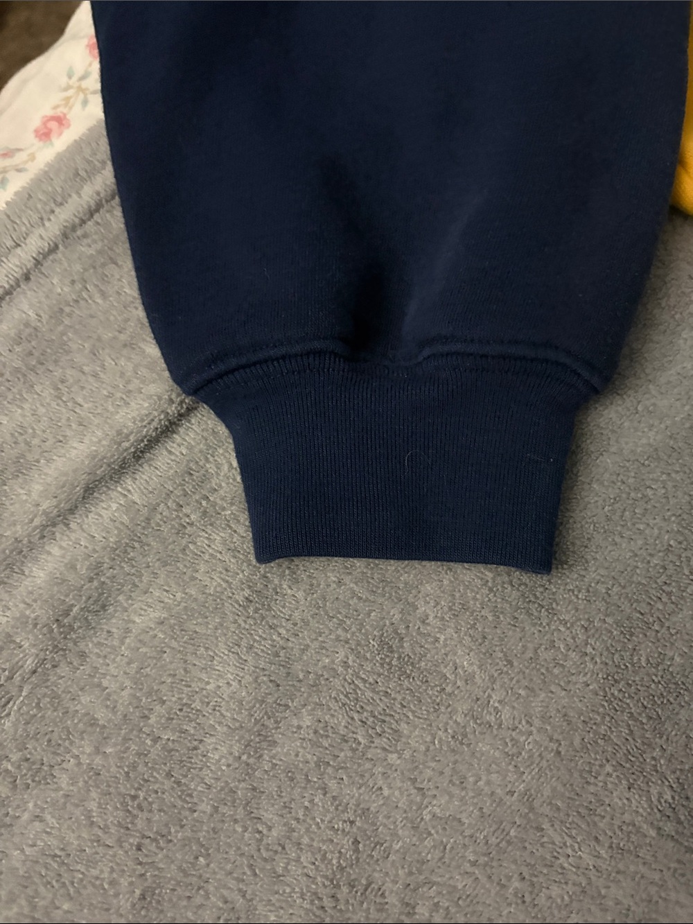 Notre Dame Irish Colorblock Crewneck Sweatshirt - Navy/White/Gold Vintage - Picture 5 of 10